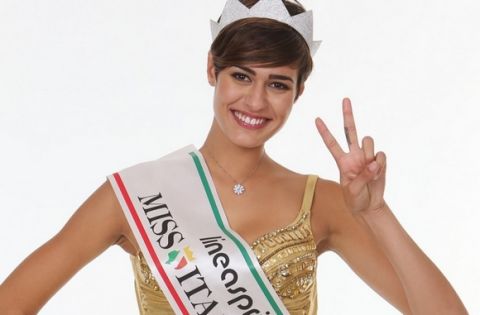 Μπασκετμπολίστρια η νέα Miss Italia
