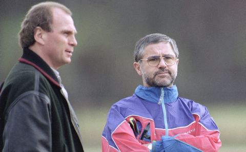 Former German soccer star, Gerd Mueller, right, working as a talent scout for his old team FC Bayern Munich talks to former football player and now general manager of the Bavarian club Uli Hoeness, on January 9, 1992 in Munich, Germany. (AP Photo/Arne Dedert)