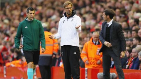 "LIVERPOOL, UNITED KINGDOM - MAY 05:  Jurgen Klopp manager of Liverpool gestures towards Marcelino Garcia Toral head coach of Villarreal during the UEFA Europa League semi final second leg match between Liverpool and Villarreal CF at Anfield on May 5, 2016 in Liverpool, England.  (Photo by Richard Heathcote/Getty Images)"