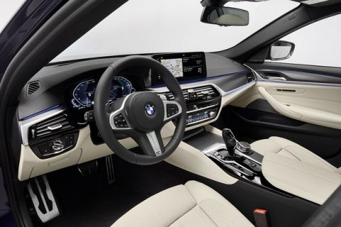 Με περισσότερη τεχνολογία η ανανεωμένη BMW Σειρά 5