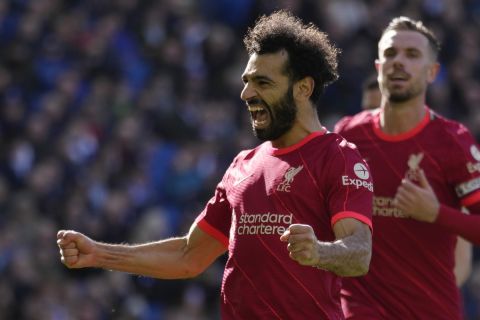 Ο Μοχάμεντ Σαλάχ πανηγυρίζει γκολ της Λίβερπουλ κόντρα στην Μπράίτον σε ματς της Premier League | 12 Μαρτίου 2022