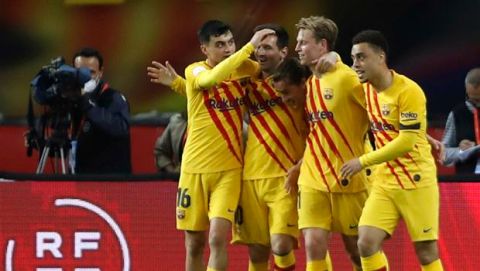 Οι παίκτες της Μπαρτσελόνα πανηγυρίζουν γκολ που σημείωσαν κόντρα στην Αθλέτικ για τον τελικό του Copa del Rey 2020-2021 στο "Καρτούχα", Σεβίλλη | Σάββατο 17 Απριλίου 2021