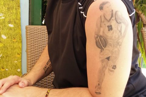 Γιατί ένας Ιταλός χτύπησε τατουάζ Διαμαντίδη;