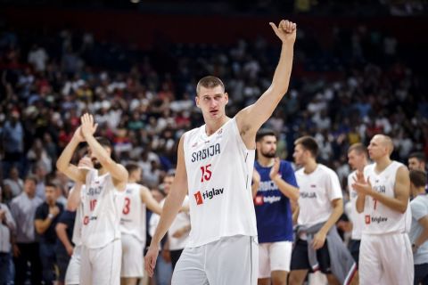 Ο Νίκολα Γιόκιτς μετά τη νίκη της Σερβίας απέναντι στην Ελλάδα για τα προκριματικά του MundoBasket