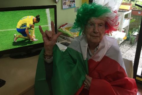 Ιταλίδα γιαγιά ετών 94 τρολάρει τον Ιμπραχίμοβιτς! 