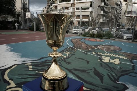 Στην Αθήνα το τρόπαιο του Παγκοσμίου Κυπέλλου 2023