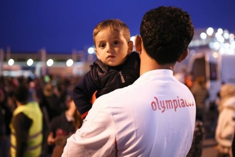 Για 18η μέρα δίπλα στους πρόσφυγες ο Ολυμπιακός