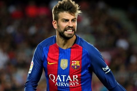 Gerard Pique during the match corresponding to the Joan Gamper Trophy, played at the Camp Nou stadiium, on august 10, 2016.   (Photo by Urbanandsport/NurPhoto via Getty Images)