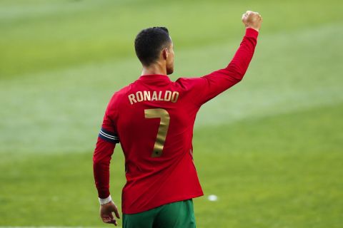 Ο Κριστιάνο Ρονάλντο πανηγυρίζει γκολ που σημείωσε κόντρα στο Ισραήλ σε φιλικό στο "Ζοζέ Αλβαλάδε", Λισαβόνα | Τετάρτη 9 Ιουνίου 2021