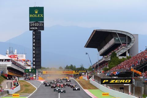 MONTMELO, SPAIN - MAY 11:  Lewis Hamilton of Great Britain and Mercedes GP leads the field from the start during the Spanish Formula One Grand Prix at Circuit de Catalunya on May 11, 2014 in Montmelo, Spain.  (Photo by Mark Thompson/Getty Images)
