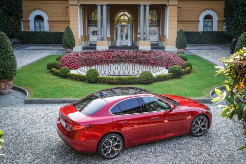 Alfa Romeo Giulia & Stelvio: Χατ-τρικ με κορυφαίο στιλ, τεχνολογία και οδηγική απόλαυση