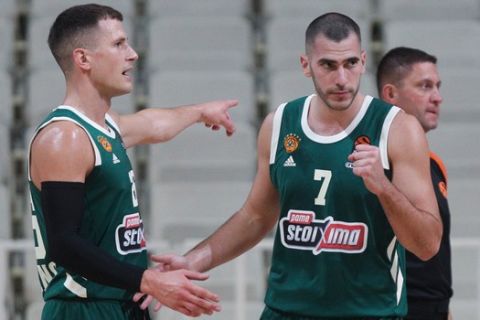 Νέντοβιτς και Μποχωρίδης στη διάρκεια αγώνα του Παναθηναϊκού για την EuroLeague