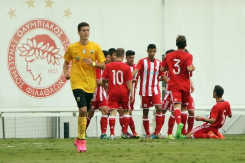 Ολυμπιακός-ΑΕΚ 7-0 στους Νέους από το ημίχρονο!