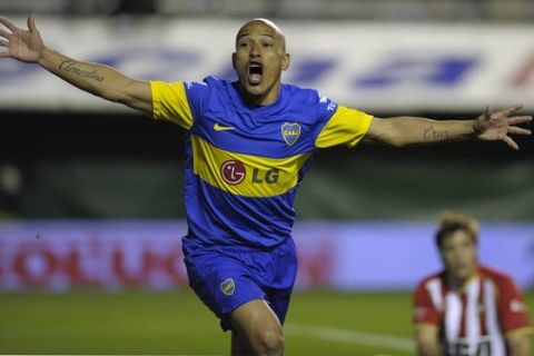 Boca Juniors defender Clemente Rodriguez celebrates after scoring a goal against Estudiantes de La Plata during ing their Argentine first division football match at "La Bombonera" stadium in Buenos Aires, Argentina, on September 22, 2011. AFP PHOTO / Juan Mabromata (Photo credit should read JUAN MABROMATA/AFP/Getty Images)