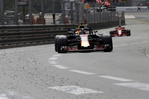 Red Bull driver Daniel Ricciardo of Australia steers his car during the Formula One race, at the Monaco racetrack, in Monaco, Sunday, May 27, 2018. (AP Photo/Claude Paris)