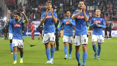 Napoli players applaud supporters at the end of the Champions League Group E soccer match between FC Red Bull Salzburg and Napoli in Salzburg, Austria, Wednesday, Oct. 23, 2019. (AP Photo/ Kerstin Joensson)