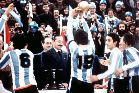 1978: Η Αργεντινή πανηγύριζε, η χούντα εκτελούσε