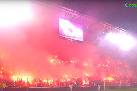 OPAP Arena: Οι παίκτες της ΑΕΚ και του Ιωνικού μπήκαν στον αγωνιστικό χώρο εν μέσω εντυπωσιακής ατμόσφαιρας