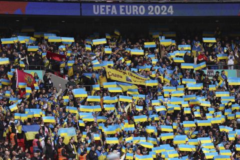 Αγγλία - Ουκρανία: Οι παίκτες των δύο ομάδων έστειλαν μαζί, μήνυμα κατά του πολέμου