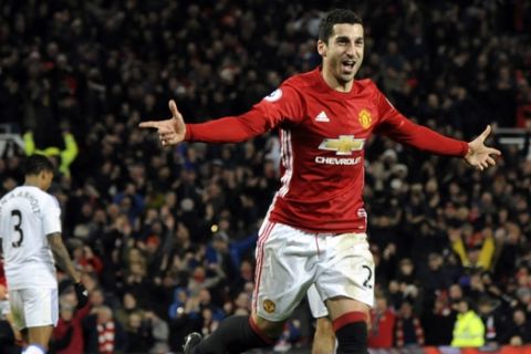 Manchester United's Henrikh Mkhitaryan celebrates after scoring his side's third goal during the English Premier League soccer match between Manchester United and Sunderland at Old Trafford in Manchester, England, Monday, Dec. 26, 2016. (AP Photo/Rui Vieira)