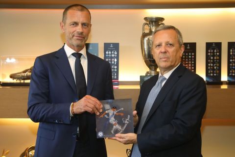 Επίσκεψη του προέδρου της UEFA, Αλεκσάντερ Τσέφεριν, στα γραφεία της ΕΠΟ για να συναντήσει τον πρόεδρο της ομοσπονδίας, Τάκη Μπαλτάκο | 16 Αυγούστου 2023