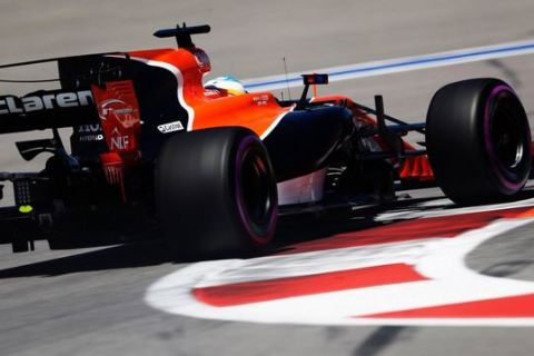 Συνεχίζει να διαψεύδει η McLaren