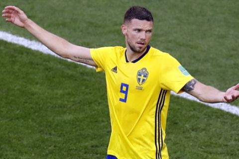Sweden's Marcus Berg reacts after missing a chance to score during the group F match between Mexico and Sweden, at the 2018 soccer World Cup in the Yekaterinburg Arena in Yekaterinburg , Russia, Wednesday, June 27, 2018. (AP Photo/Efrem Lukatsky)