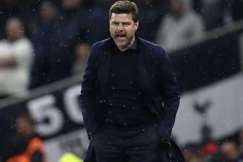 Tottenham manager Mauricio Pochettino shouts from the touchline during the English Premier League soccer match betweenTottenham Hotspur and Crystal Palace, the first Premiership match at the new Tottenham Hotspur stadium in London, Wednesday, April 3, 2019. (AP Photo/Kirsty Wigglesworth)