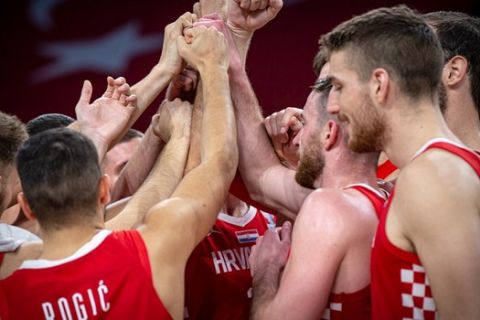 Η Εθνική Κροατίας πανηγυρίζει την πρόκριση στην τελική φάση του Eurobasket 2022