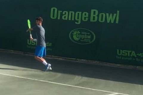Τένις: Ο 16χρονος Αστρεινίδης εντυπωσιάζει στο Orange Bowl