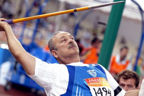 Ο Χρήστος Αγγουράκης στους παραολυμπιακούς αγώνες του 2004