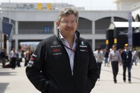 Mercedes Formula One team principal Ross Brawn walks in the paddock before the Turkish F1 Grand Prix at the Istanbul Park circuit in Istanbul May 8, 2011. REUTERS/Leonhard Foeger (TURKEY - Tags: SPORT MOTOR RACING)