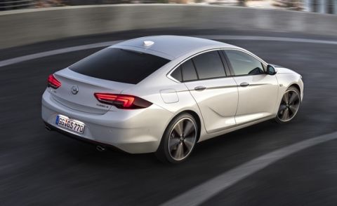 
All-new Opel Insignia Grand Sport: Significantly lighter and more agile, with a clever package and latest generation powertrains.
