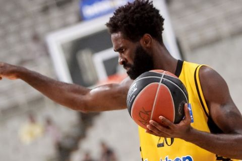 Basket League: Καλύτερος αμυντικός ο Σαντ-Ρος