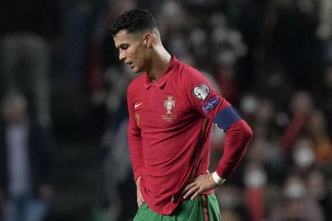 Ο Κριστιάνο Ρονάλντο της Πορτογαλίας σε στιγμιότυπο του αγώνα με τη Σερβία για τους προκριματικούς ομίλους της ευρωπαϊκής ζώνης του Παγκοσμίου Κυπέλλου 2022 στο "Λουζ", Λισαβόνα | Κυριακή 14 Νοεμβρίου 2021