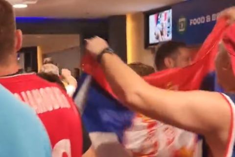 MundoBasket 2023: Οι ξέφρενοι πανηγυρισμοί των Σέρβων φιλάθλων για την πρόκριση στον τελικό