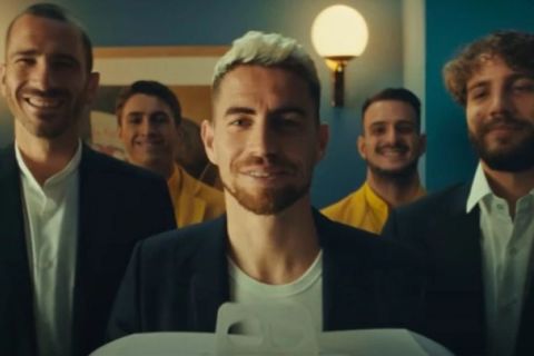 Euro 2020: Διαφήμιση με Μαντσίνι και Ιταλούς διεθνείς τρολάρει την Αγγλία