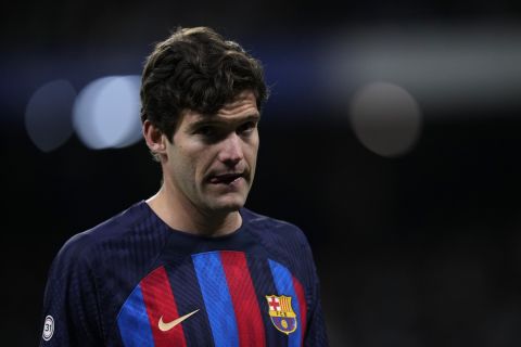 Barcelona's Marcos Alonso gestures during the Spanish Copa del Rey semi final, first leg soccer match between Real Madrid and Barcelona at Santiago Bernabeu stadium in Madrid, Spain, Thursday, March 2, 2023. (AP Photo/Bernat Armangue)