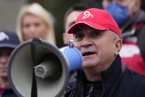 Ο Σρτζαν Τζόκοβιτς σε συλλαλητήρια υπέρ του γιου του στη Σερβία