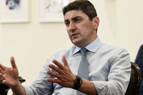 Αυγενάκης: "Ενδιαφέρουσα η πρόταση του ΟΦΗ για τον κόσμο στα γήπεδα"