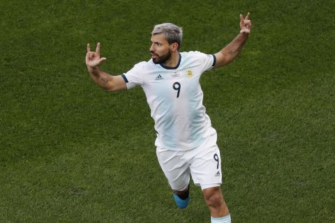 Ο Κουν Αγουέρο με τη φανέλα της Εθνικής Αργεντινής