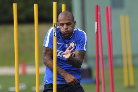 COMO, ITALY - SEPTEMBER 09:  Felipe Melo of FC Internazionale trains during FC Internazionale training session at the club's training ground on September 9, 2015 in Appiano Gentile Como, Italy.  (Photo by Marco Luzzani - Inter/Inter via Getty Images)