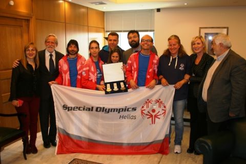 Συναντήθηκε με αντιπροσωπεία αθλητών των Special Olympics ο Βασιλειάδης