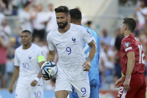 Γιβραλτάρ - Γαλλία 0-3: Έκανε το "3 στα 3" με την υπογραφή των Ζιρού και Εμπαπέ