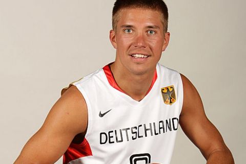 Der deutsche Basketballspieler Steffen Hamann aufgenommen am 28.07.2009 bei einem Fototermin der Nationalmannschaft in Leverkusen. Foto: DBB/wolterfoto - ACHTUNG: Nur zur redaktionellen Verwendung +++(c) dpa - Report+++