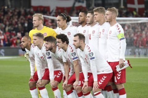 Οι παίκτες της Δανίας στην αναμέτρηση με την Ιρλανδία για τα προκριματικά του Euro.