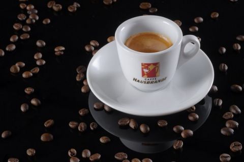 Άρωμα καφέ "espresso Hausbrandt"… για την νέα αγωνιστική σεζόν στο μπάσκετ!