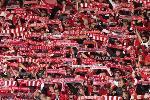 Οι φίλοι τους Ουνιόν στο παιχνίδι με την Μπάγερν για την Bundesliga