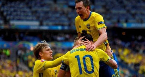 Αυτογκόλ έσωσε την Σουηδία, 1-1 με Ιρλανδία