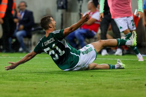 Ο Φίλιπ Τζούρισιτς πανηγυρίζει γκολ με τη φανέλα του Παναθηναϊκού απέναντι στην Ντνίπρο | 25 Ιουλίου 2023
